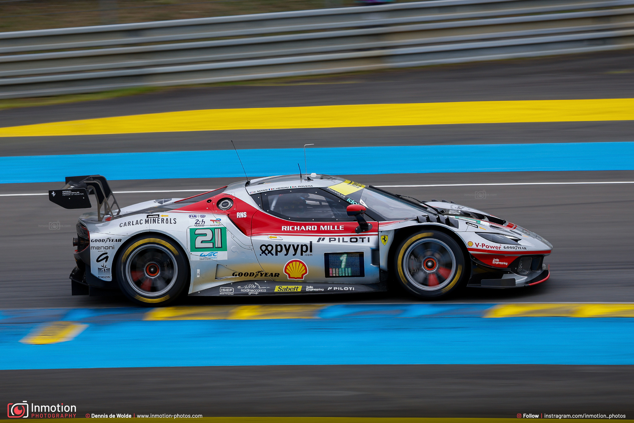 Vista Af Corse Ferrari 296 Panning Tetre Rouge